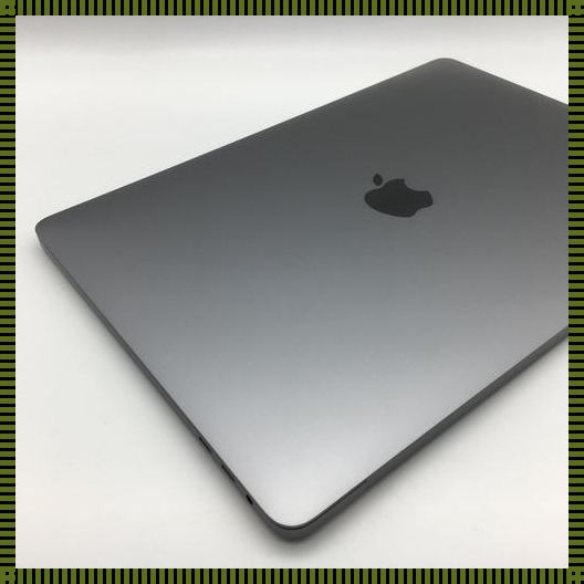 时尚界的1819岁少年，MacBook Pro高清革新引发的火爆争议！