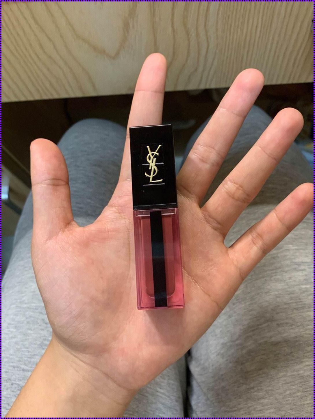 “YSL86v10，千人千色？炒作无下限！”