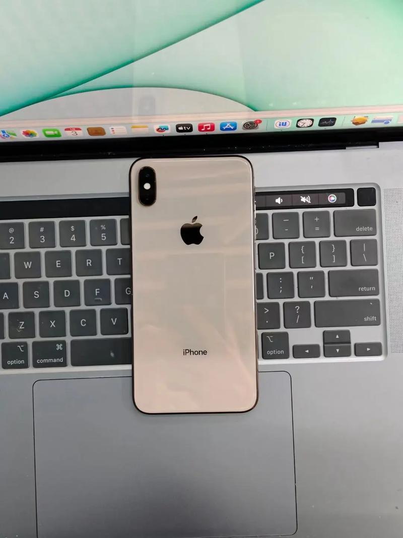 欧美IPHONEXSMAX，创新突破？网友：我读书少，你别骗我！