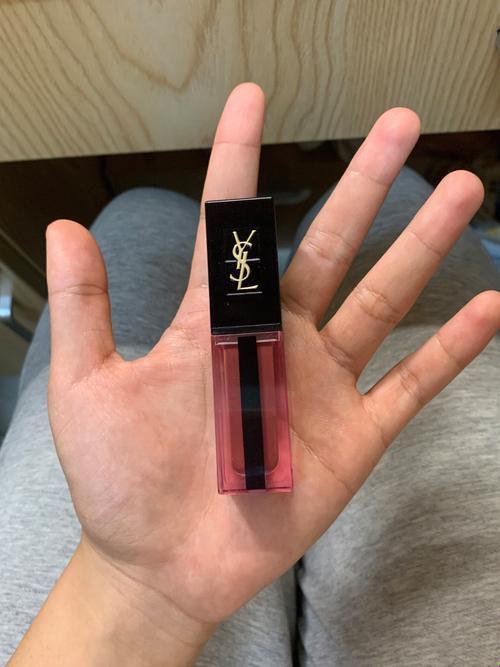 YSL AE86，色彩的游戏，热搜的弄潮儿