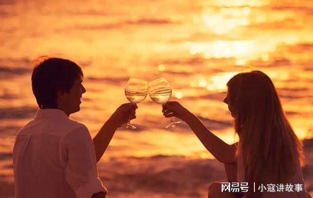 时尚界的新狂潮：男女搭配，对愁愁的“谈资”热议