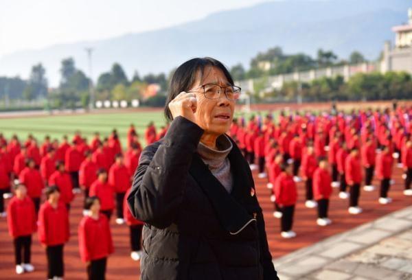 “科技潮人？花苞风云！”