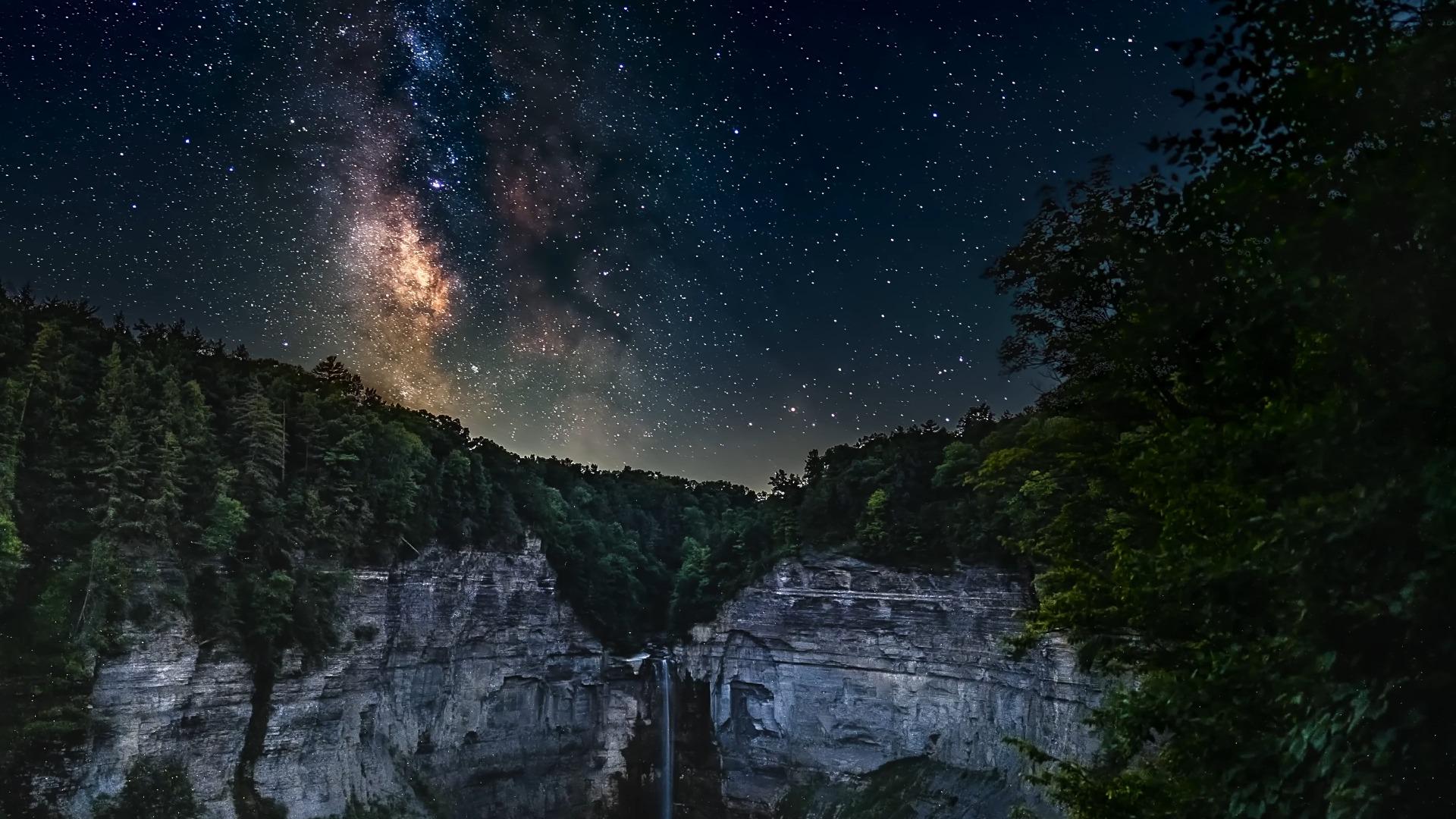 看那星河滚烫，点击即免票入场！